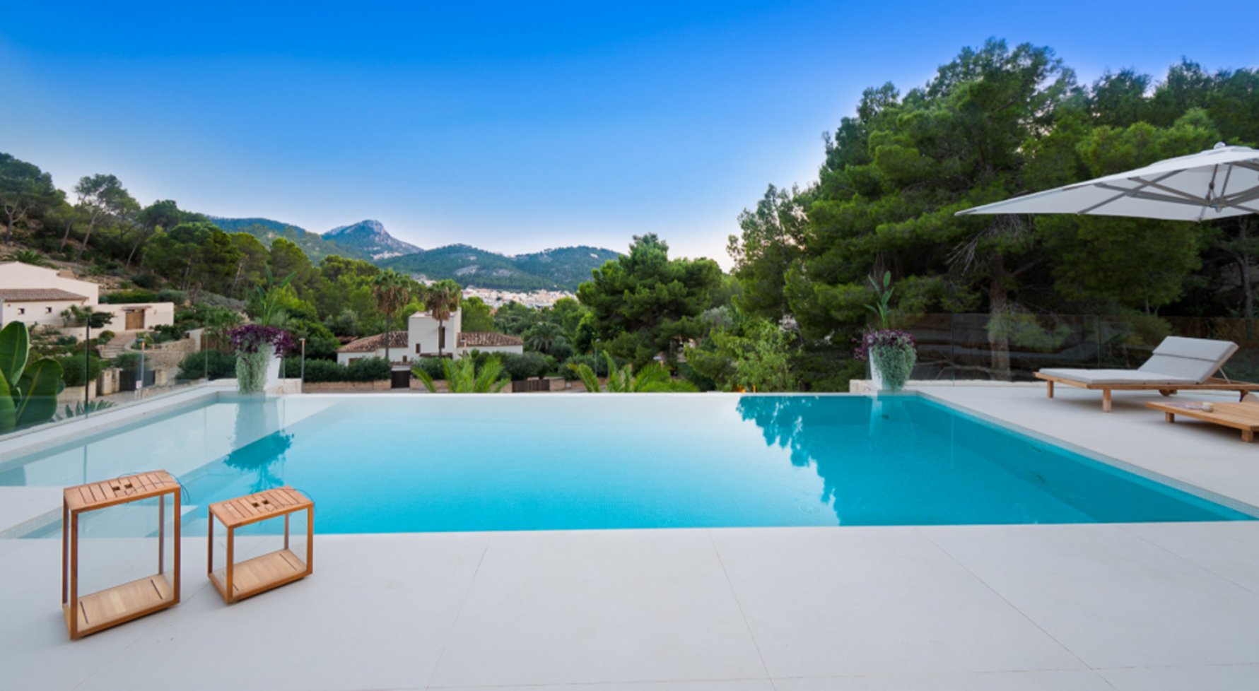 Property in 07157  Mallorca - Port d'Andratx: Exceptional architect's villa with harbour view - picture 1