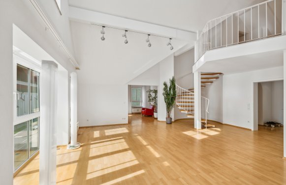 Property in 83395 Bayern - Freilassing: Loft feeling! Large roof terrace apartment over two levels