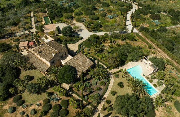 Immobilie in 07670 Mallorca - Portocolom: Stylische Finca in Portocolom mit Meerblick