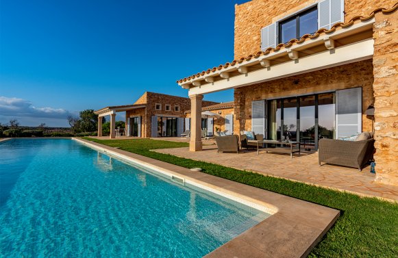 Immobilie in 07640 Mallorca - Ses Salines: Charmante Finca mit großzügigem Pool nahe Ses Salines