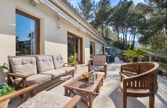 Property in 07013 Mallorca - Palma de Mallorca: Magnificent villa in an excellent location directly on the Son Vida golf course
