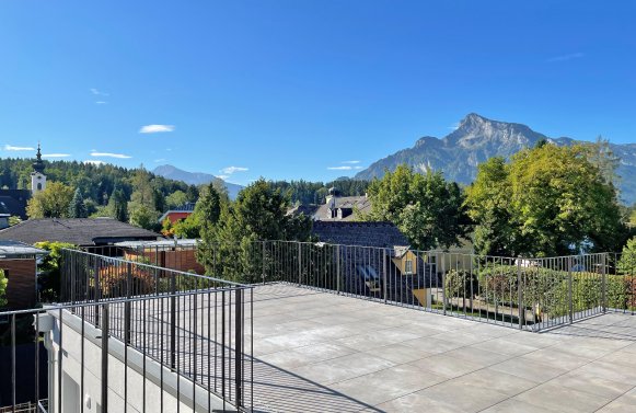 Property in 5020 Salzburg - Gneis/Morzg: 255 m² penthouse on one level with large panoramic terraces in Morzg