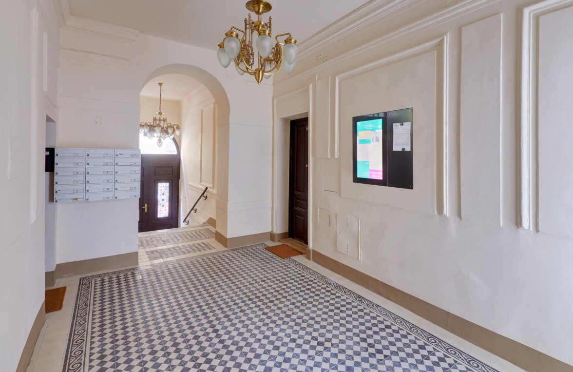 Immobilie in 1180 Wien, 18. Bezirk: Wien, Wien, nur du allein! Elegante Altbauwohnung mit 2,5 Zimmern im 18. Bezirk - bild 2