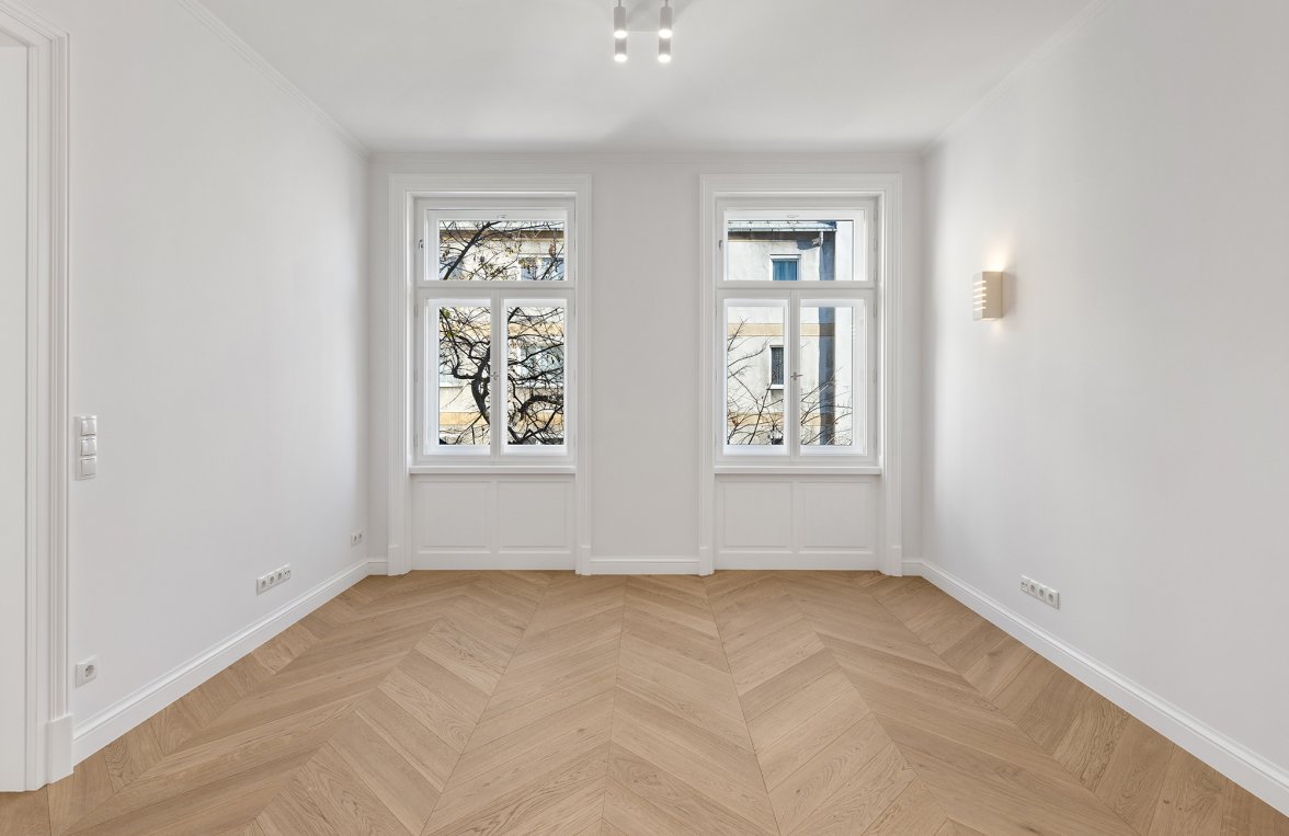 Property in 1040 Wien, 4. Bezirk: Sophisticated 2-room apartment with a view of the park! - picture 2