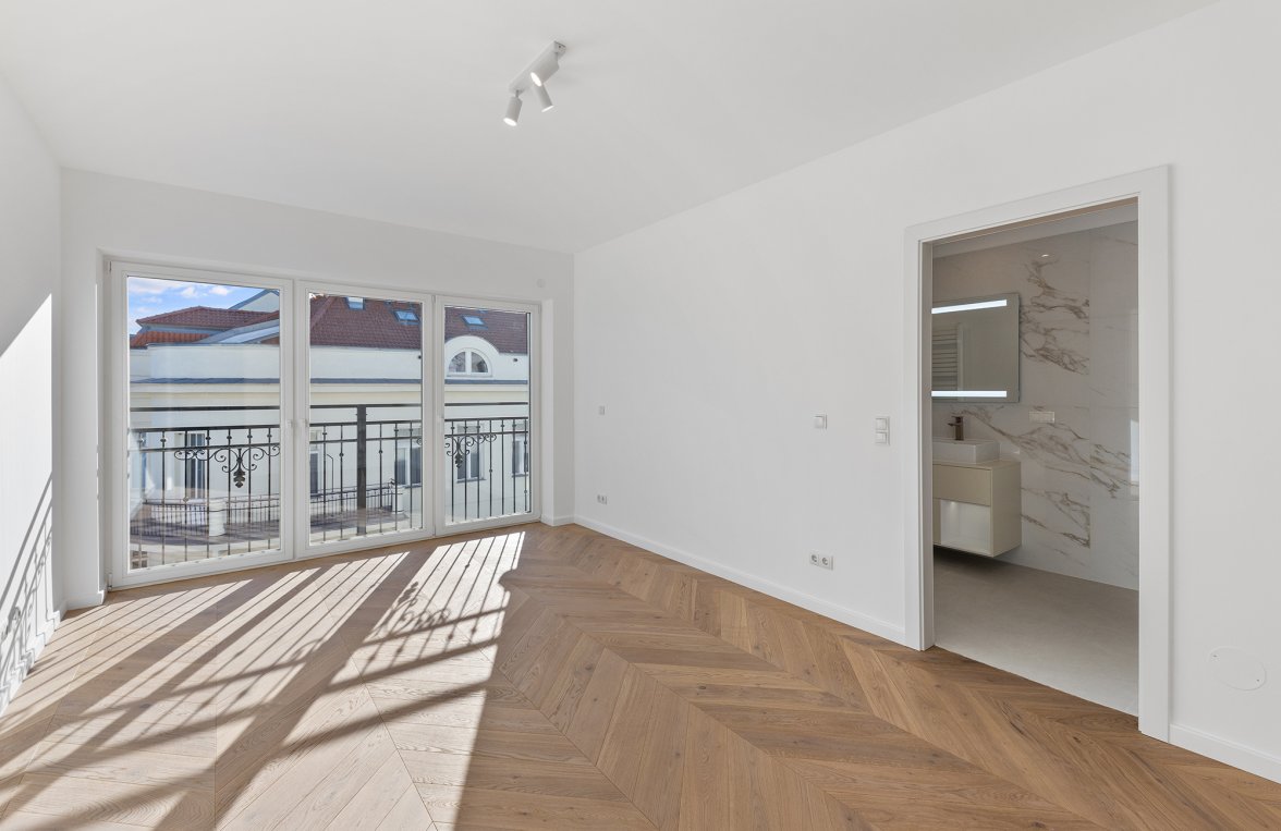 Property in 1040 Wien, 4. Bezirk: Luxurious attic apartment in the 4th district with a beautiful view of Vienna - picture 3