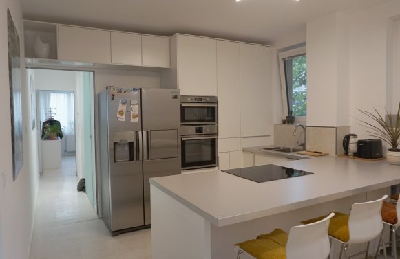 Property in 5020 Salzburg - Parsch: Pack your bags and move in! Top renovated 4-room old-building apartment