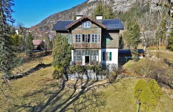 Property in 8992 Salzkammergut - Altaussee: In the heart of Altaussee!  9,000 m² plot with existing buildings