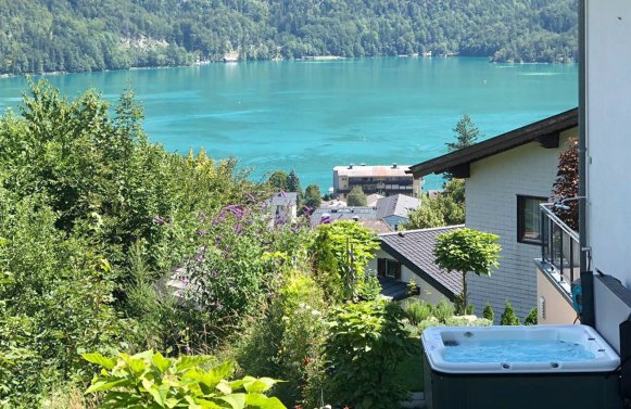 Property in 5340 St. Gilgen am Wolfgangsee: A feeling of freedom ... Stylish villa with unobstructed Lake Wolfgang views