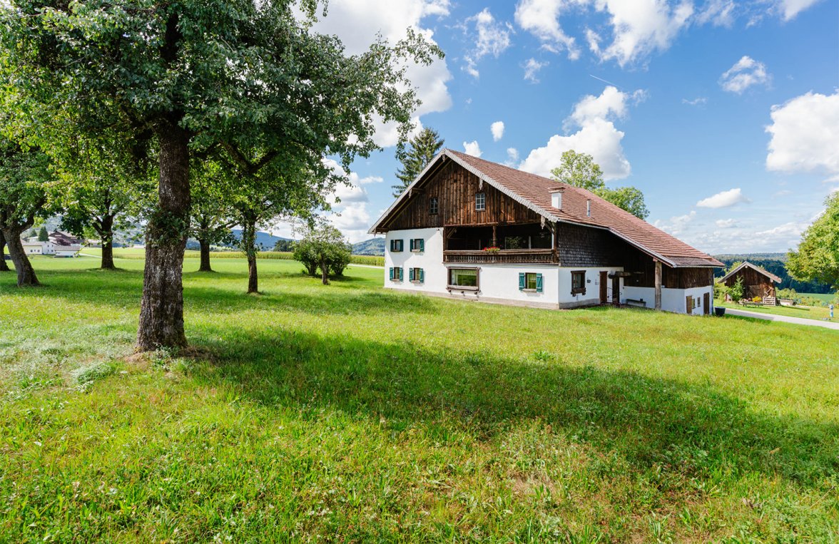Immobilie in 4890 Salzkammergut - Attergau: Landidylle nähe Attersee! Traditionelles Bauernhaus im Attergau - bild 2