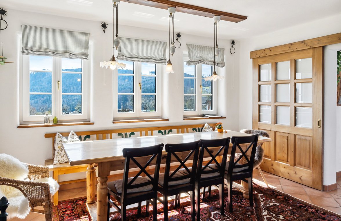 Property in 4880 Attersee/Berg im Attergau: Charming family residence with a fantastic view of the Attersee! - picture 2