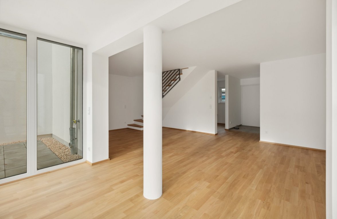 Property in 83395 Freilassing, Bayern: Stylish & modern penthouse apartment – for all those looking for something special - picture 1