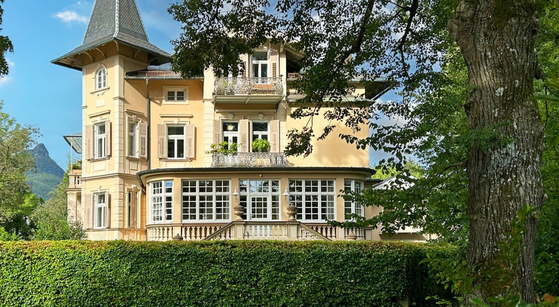 Immobilie in 83435 Bayern - Bad Reichenhall: Liebe auf den ersten Blick! Villenetage auf ca. 235 m² mit sonnigem Garten - bild 1
