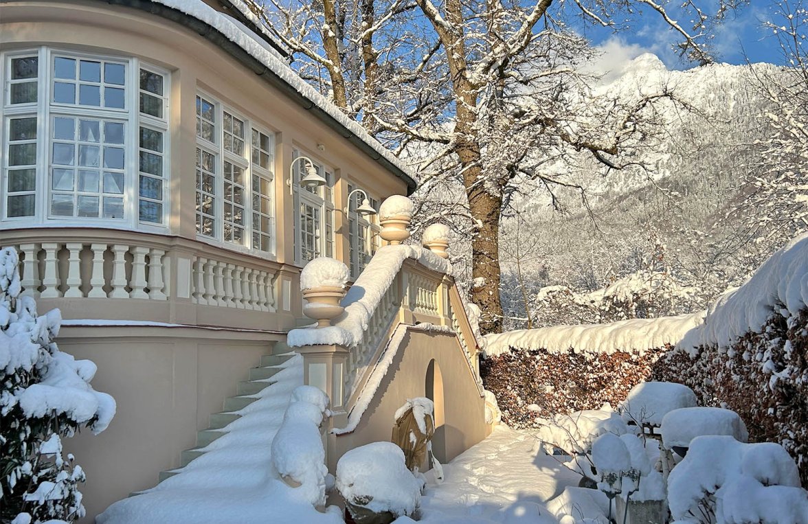 Immobilie in 83435 Bayern - Bad Reichenhall: Altbau - Villenetage auf ca. 235 m² mit wunderschönem Garten - bild 1