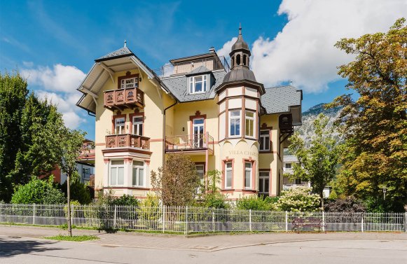 Immobilie in 83435 Bayern - Bad Reichenhall: Stilvolle Eleganz trifft Alpenpanorama! Villenetage im Luftkurort Bad Reichenhall