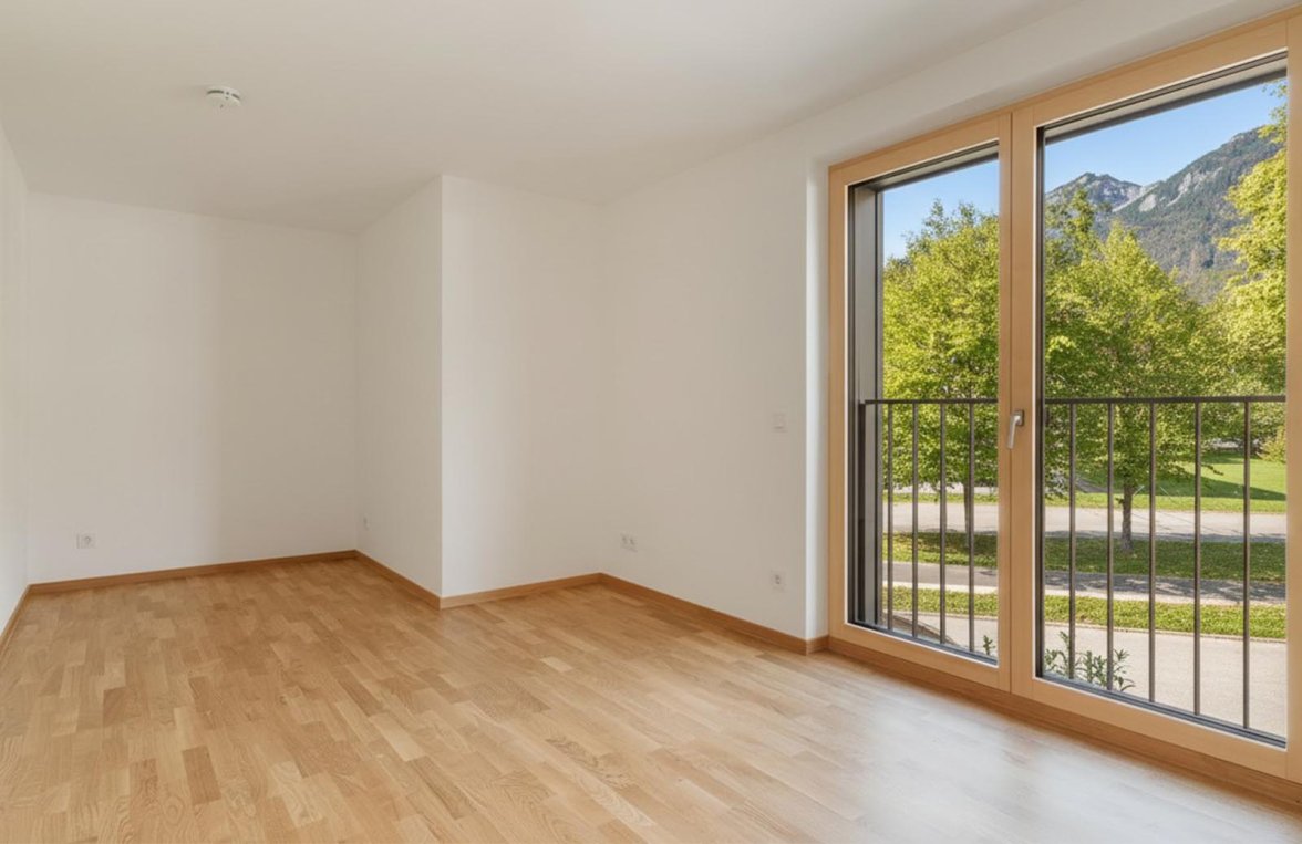 Nemovitosti v 83435 Bayern - Bad Reichenhall: Přistáli jste ve svém novém domově! Užijte si slunný balkon orientovaný na jih s výhledem na Schönberg - obrázek 2