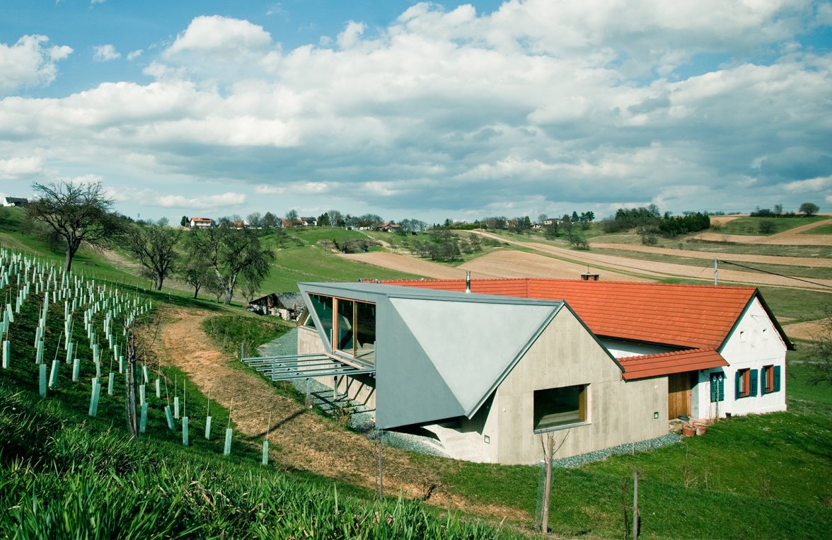 Property in 7533 Stegersbach im Südburgenland:  Revitalised farmhouse on 13 HA land in southern Burgenland - picture 1