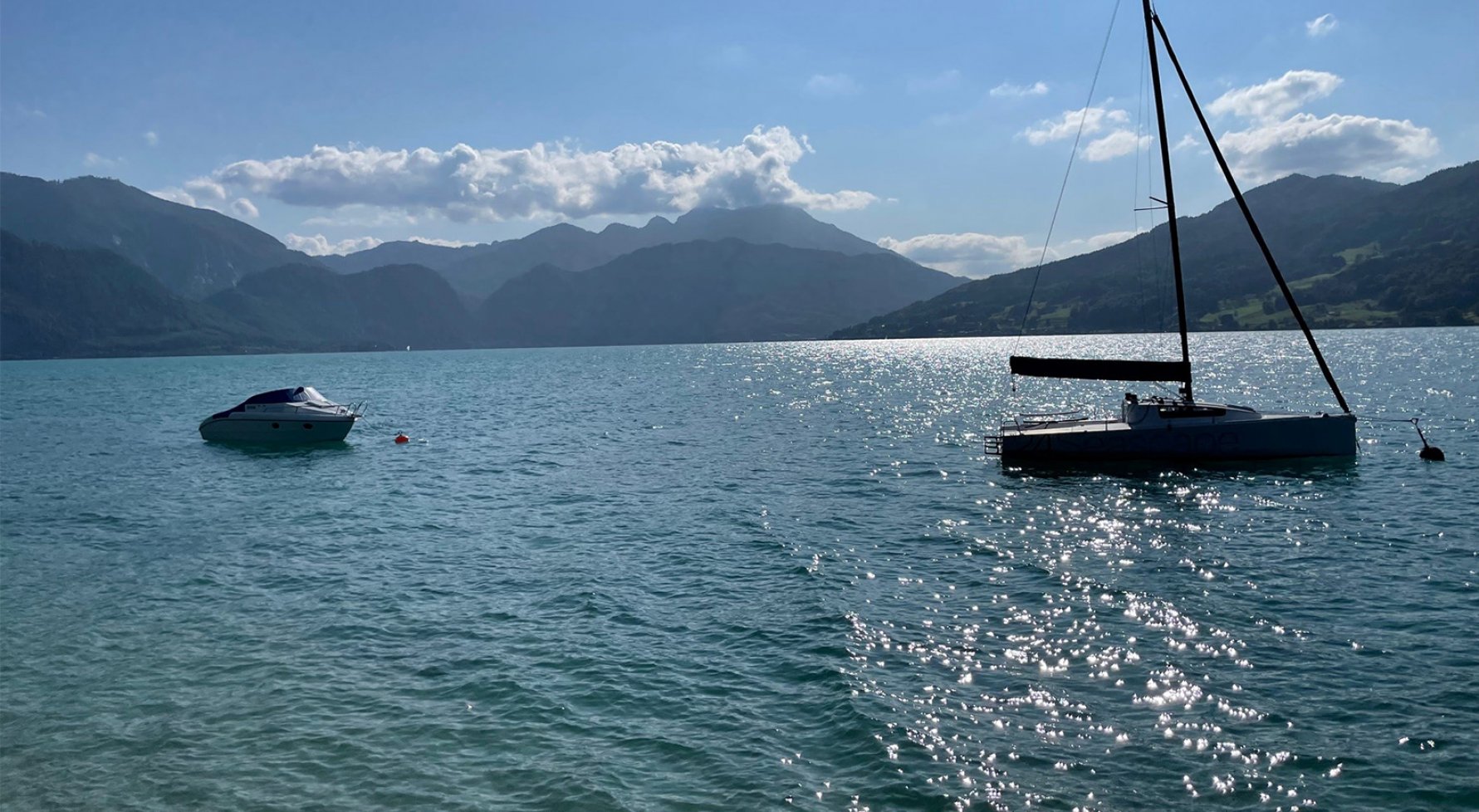 Property in 4853 Steinbach am Attersee / Salzkammergut: The lake glitters magically! Spacious property with old stock at the Attersee! - picture 1
