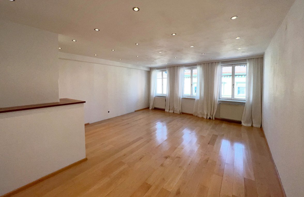 Immobilie in 4910 Ried im Innkreis: 5-Zimmer Familienwohnung mit großer Sonnenterrasse mitten im Zentrum - bild 2