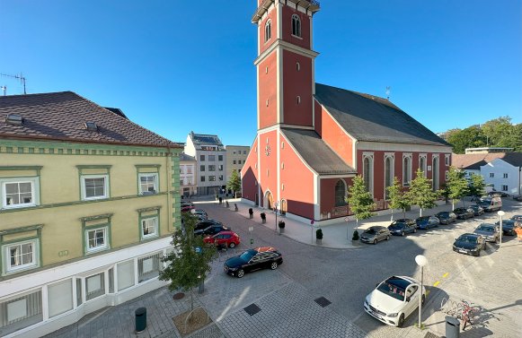 Immobilie in 4910  Oberösterreich - Ried im Innkreis: URBAN LEBEN! Stadthaus mit Potential im Zentrum von Ried