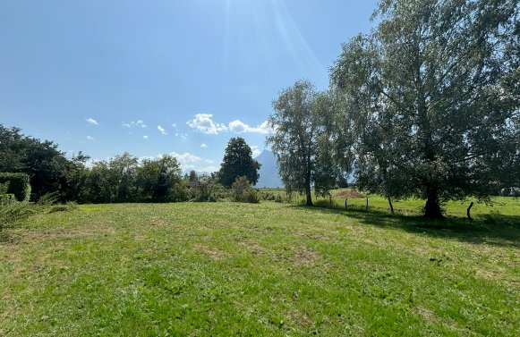 Property in 5020 Salzburg Stadt - Leopoldskron: Place with a view! Sunny building plot on the grassland belt in Leopoldskron