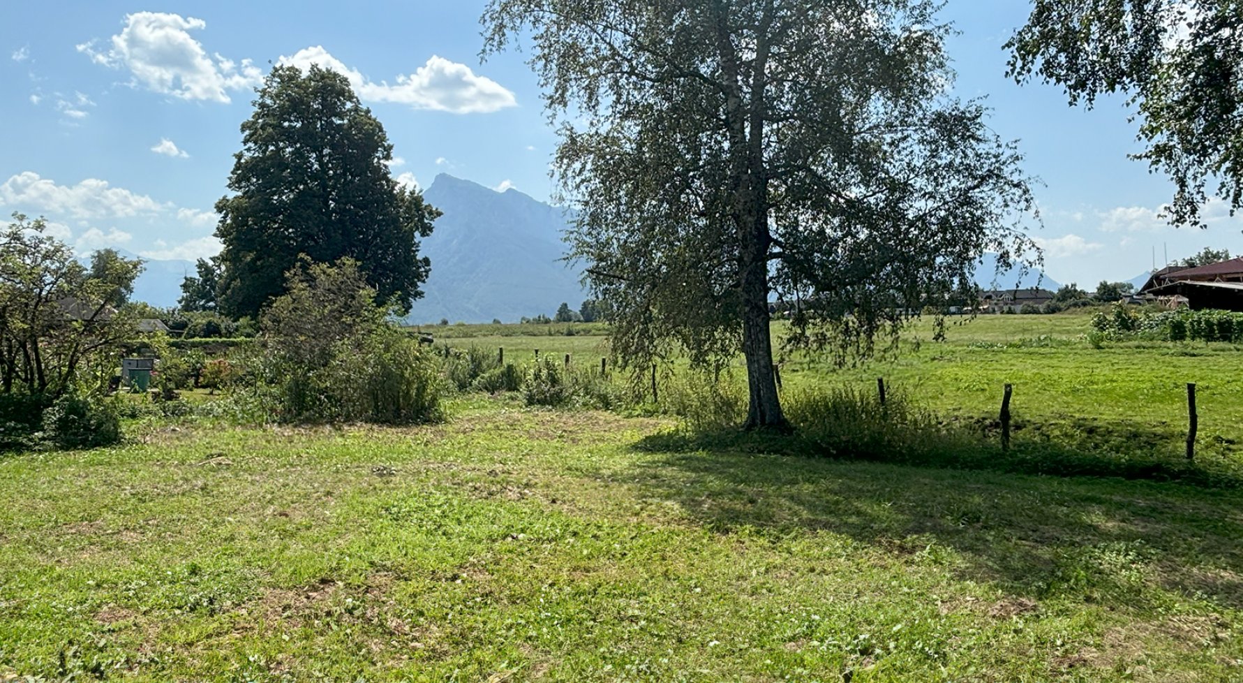 Nemovitosti v 5020 Salzburg Stadt - Leopoldskron: Pozemek s dalekým výhledem! Slunný stavební pozemek na travnatém pásu v Leopoldskronu - obrázek 1