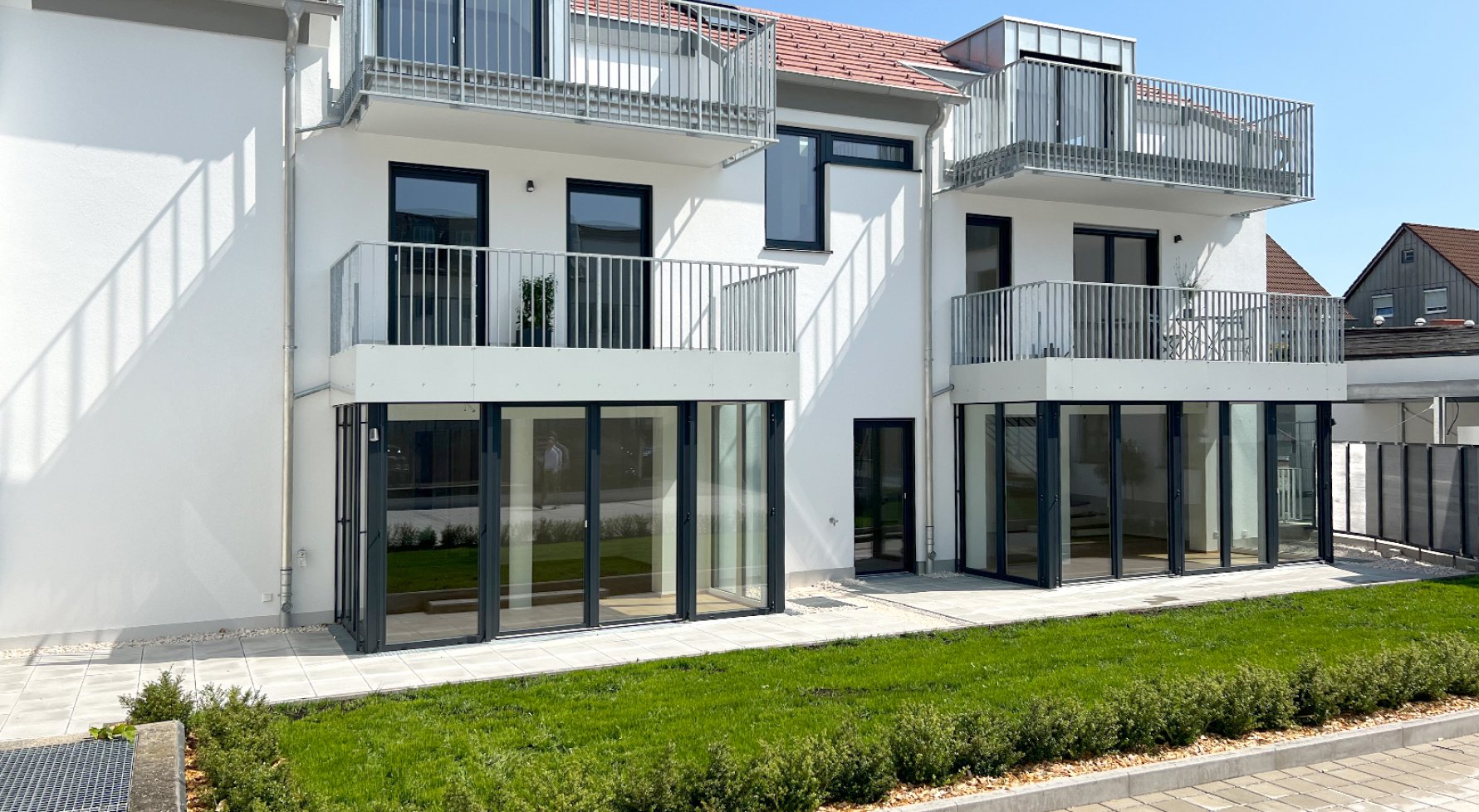 Property in 83395 Bayern - Freilassing : First-time occupancy: Flat with small garden section and 2 parking spots - picture 1