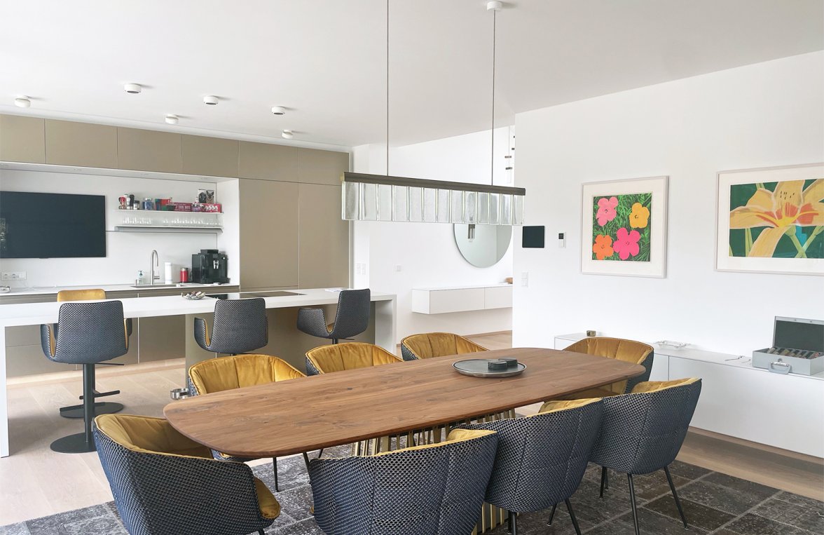 Property in 5020 Salzburg - Morzg: For car lovers! Penthouse maisonette with sun terrace and 8 garage spaces - picture 2