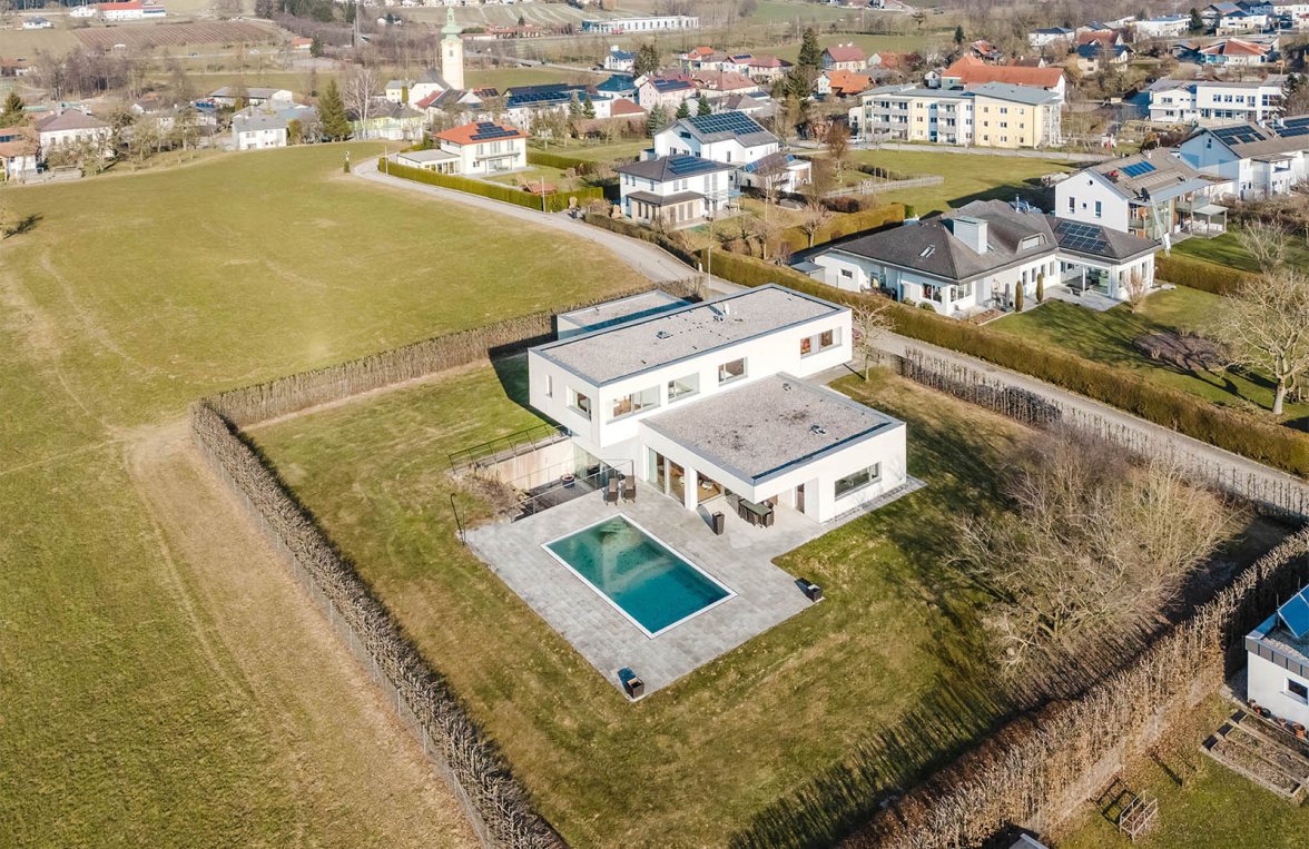 Immobilie in 4921 Oberösterreich - Nahe Ried i. Innkreis: MODERNE RESIDENZ IN MALERISCHER HÜGELLAGE: Architekturtraum nahe Messestadt Ried - bild 10