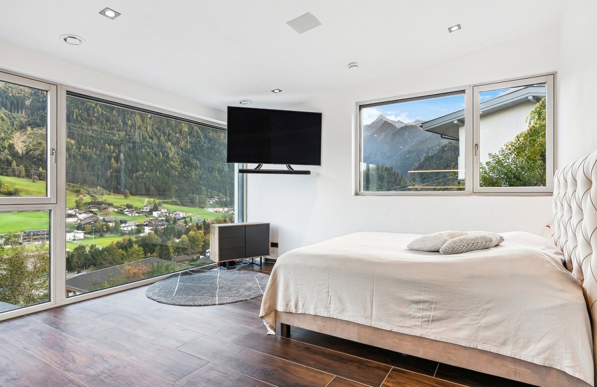 Property in 5071 Salzburg - Kaprun - Kitzsteinhorn: Top location: Light-flooded villa with granny annexe  - picture 4