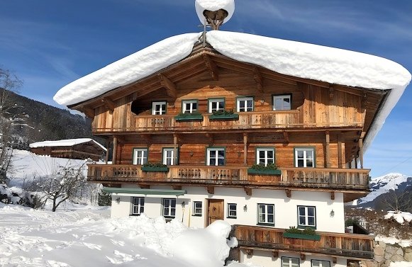 Property in 6373 Tirol - Kitzbüheler Alpen - Jochberg: Traditional farmhouse in a sunny dream location in Jochberg