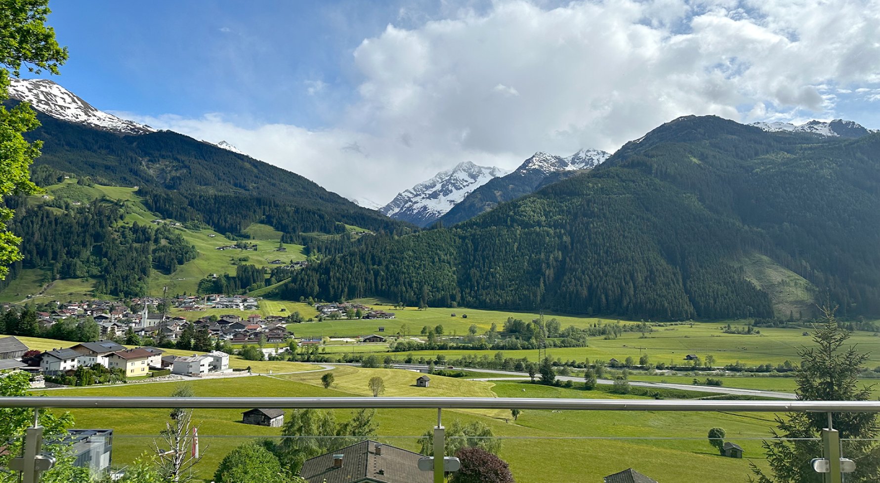 Immobilie in 5731 Nähe Kitzbühel - Hollersbach: Zweitwohnsitz neben Panoramabahn!  225 m² auf zwei abgeschlossene Einheiten! - bild 1