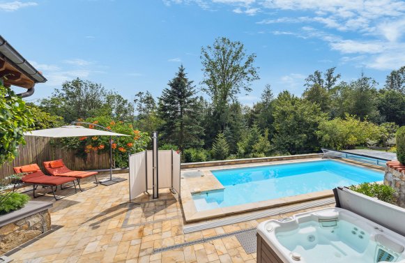 Property in 4783 Oberösterreich - Innviertel, Nähe Passau: A PLACE TO FALL IN LOVE! Family house with a garden between Passau and Schärding