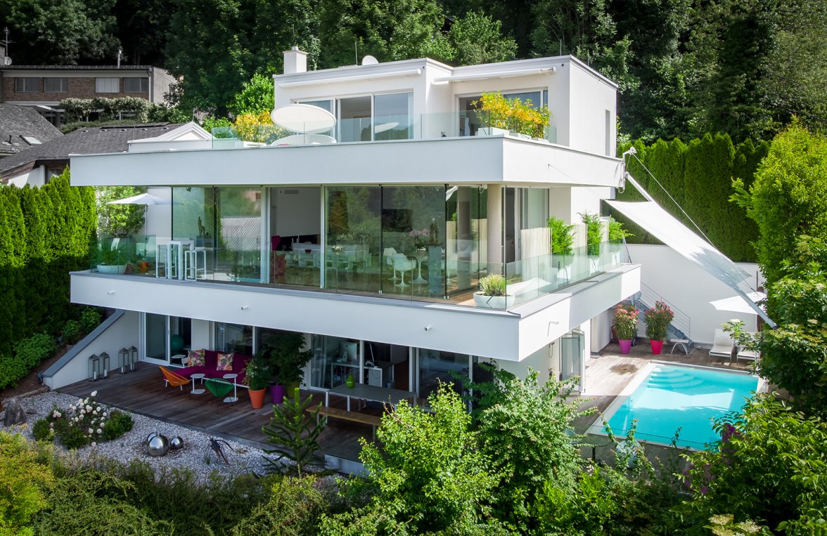 Futuristische Architektur Glasfronten Legen Einem Die Stadt Salzburg Zu Fussen Villa In 5020 Salzburg Aigen Am Fusse Des Gaisbergs Zu Kaufen Marlies Muhr Immobilien