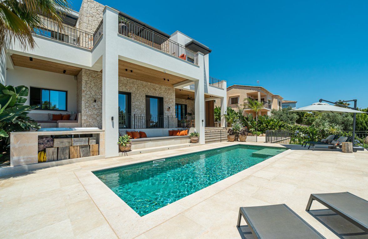 Property in 07181 Spanien - Calvià/Bendinat: Renovated Villa with sea view - picture 1