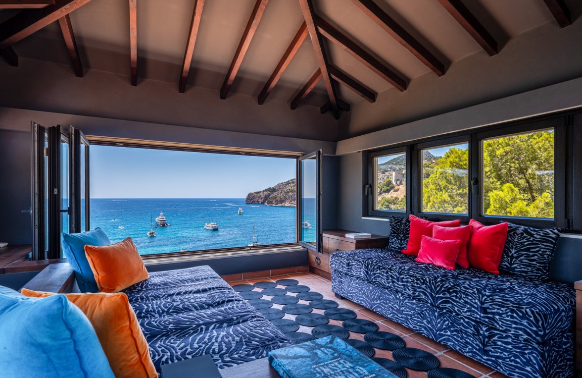 Property in 07160 Mallorca - Camp de Mar: Unique villa in the bay of Camp de Mar with sea access - picture 10
