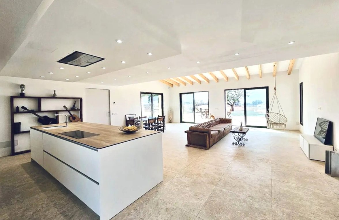 Property in 07630  Mallorca - Campos: Mallorcan charm meets contemporary comfort - picture 2