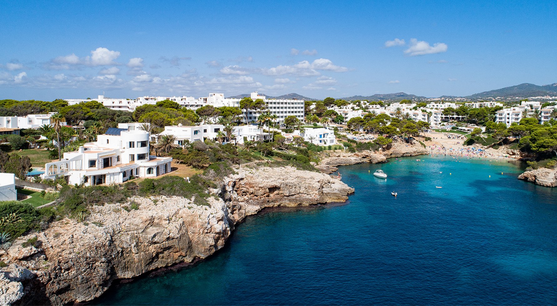 Property in 07660 Santanyi: Seafront chalet with unobstructable view in Cala d'Or - picture 1