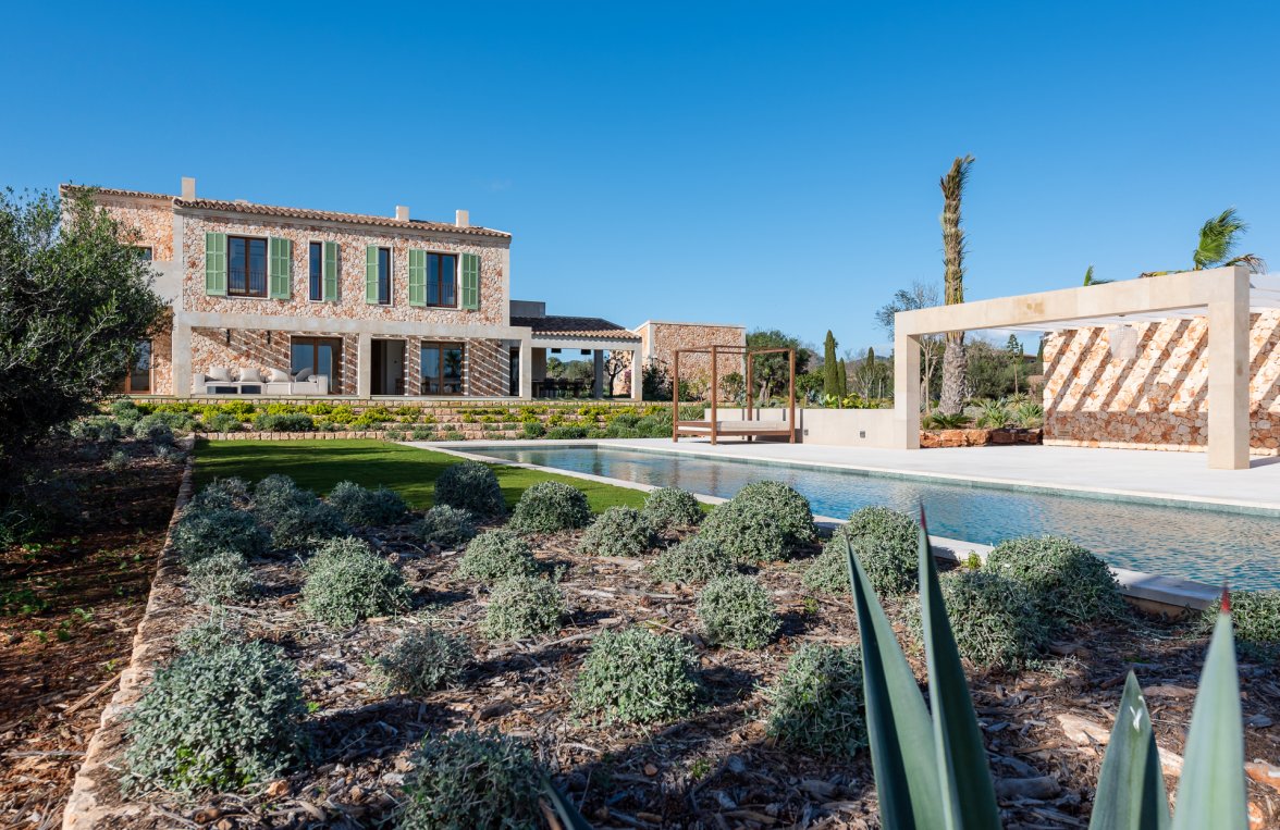 Property in 07670 Mallorca - Portocolom: Exclusive newly built finca with sea view near Portocolom - picture 10
