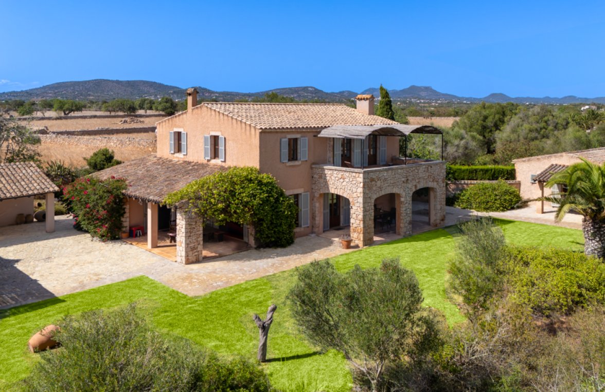 Property in 07650 Mallorca - Santanyi: Dream of an retreat - natural stone finca with great outdoor area and guest house - picture 6