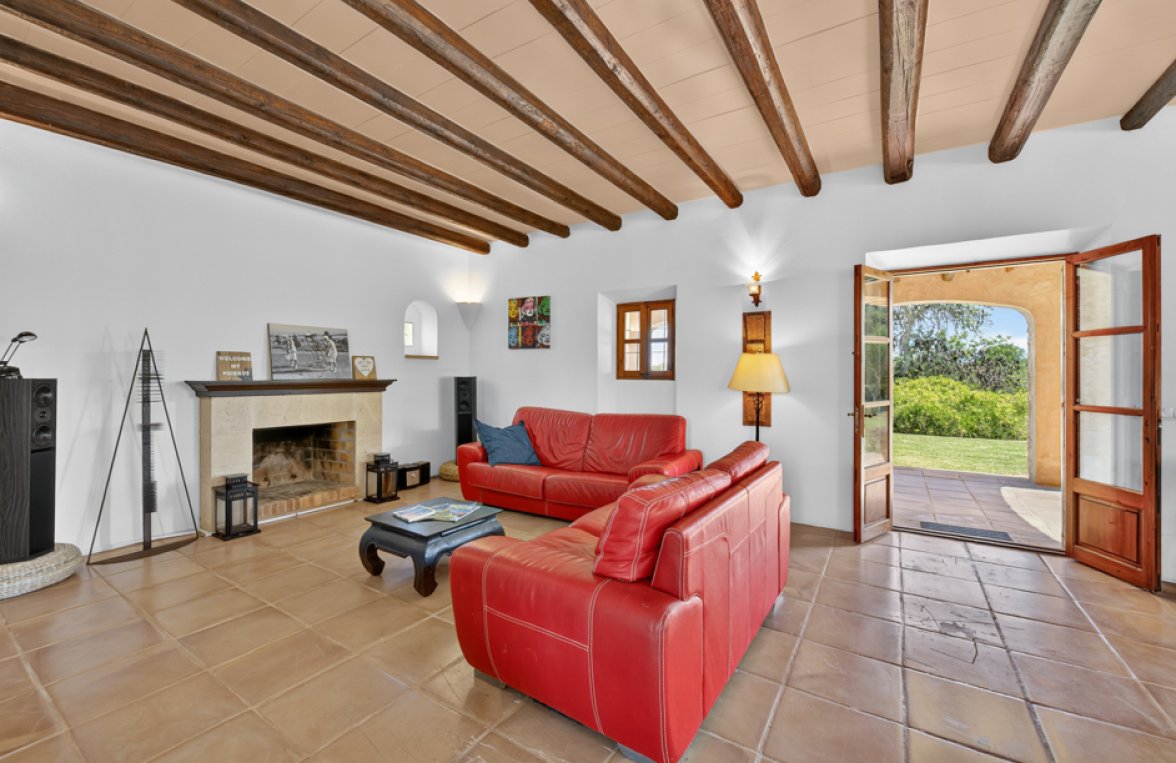 Property in 07650 Mallorca - Santanyi: Dream of an retreat - natural stone finca with great outdoor area and guest house - picture 4