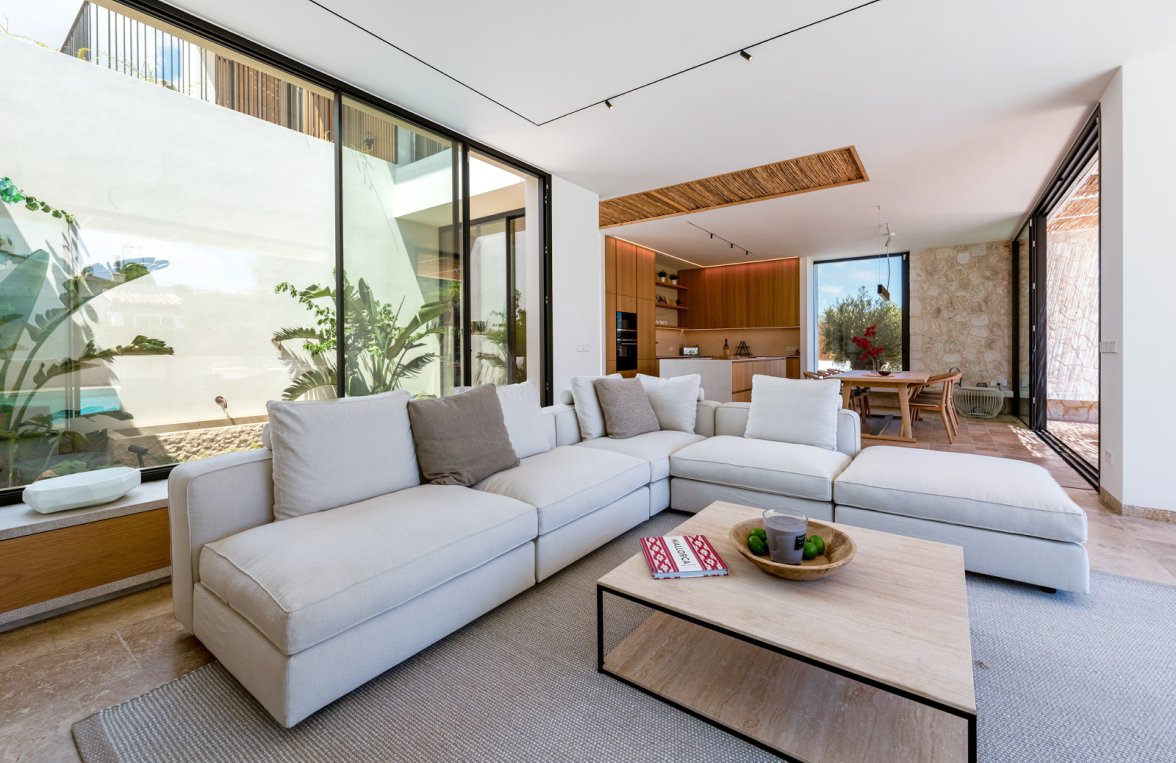 Property in 07690 Mallorca - Cala Llombards: Detached designer house near Cala Llombards beach - picture 1