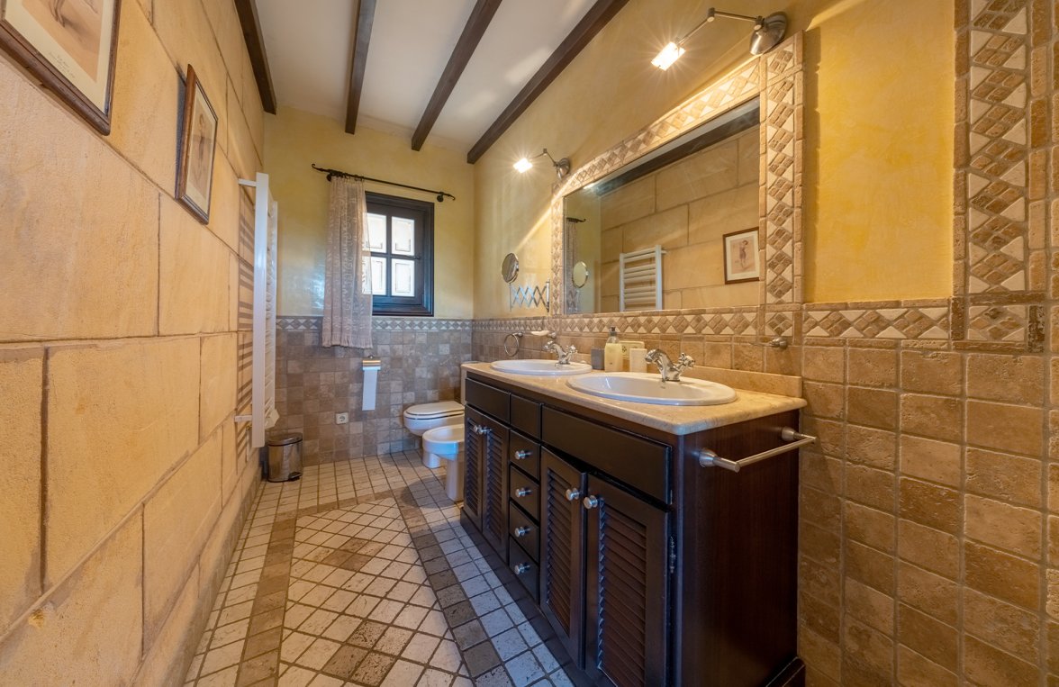 Property in 07640 Spanien - Ses Salines: Impressive villa with privacy near Ses Salines with vacation rental license - picture 4
