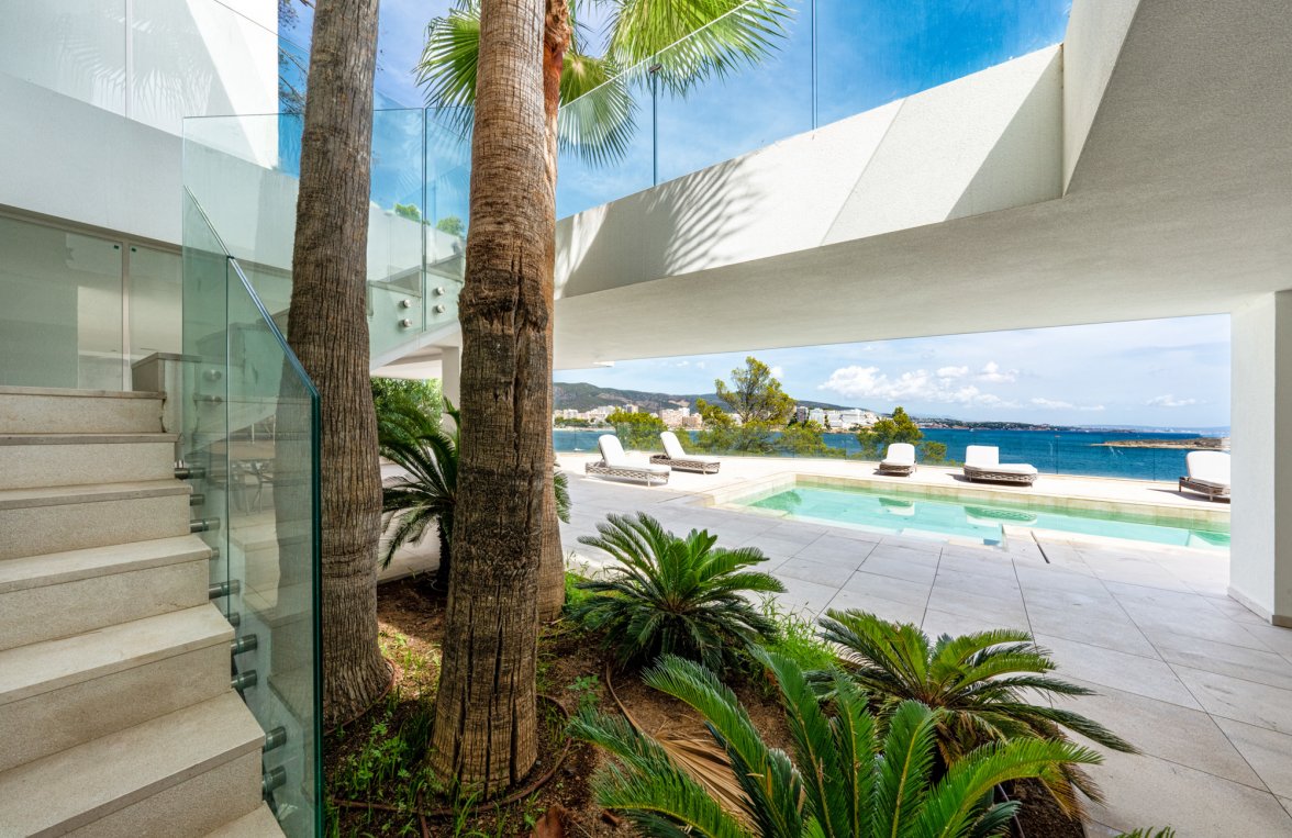 Immobilie in 07181 Mallorca - Cala Vinyes: Villa Deluxe mit gigantischem Blick - direkt am Meer mit eigenem Meerzugang - bild 1