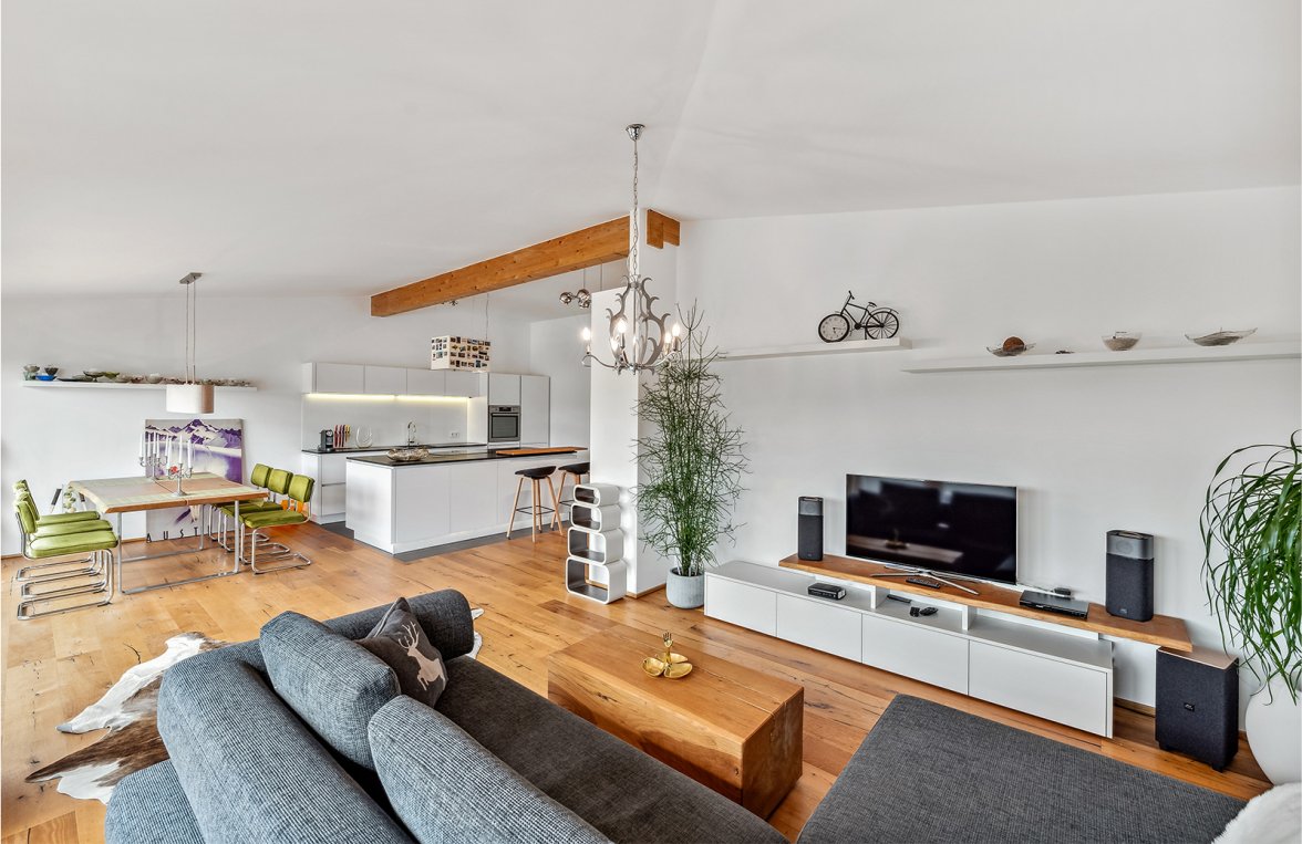 Property in 5310 Mondsee - Schlössl: Here, the view takes center stage - Living with a view of Mondsee! - picture 4