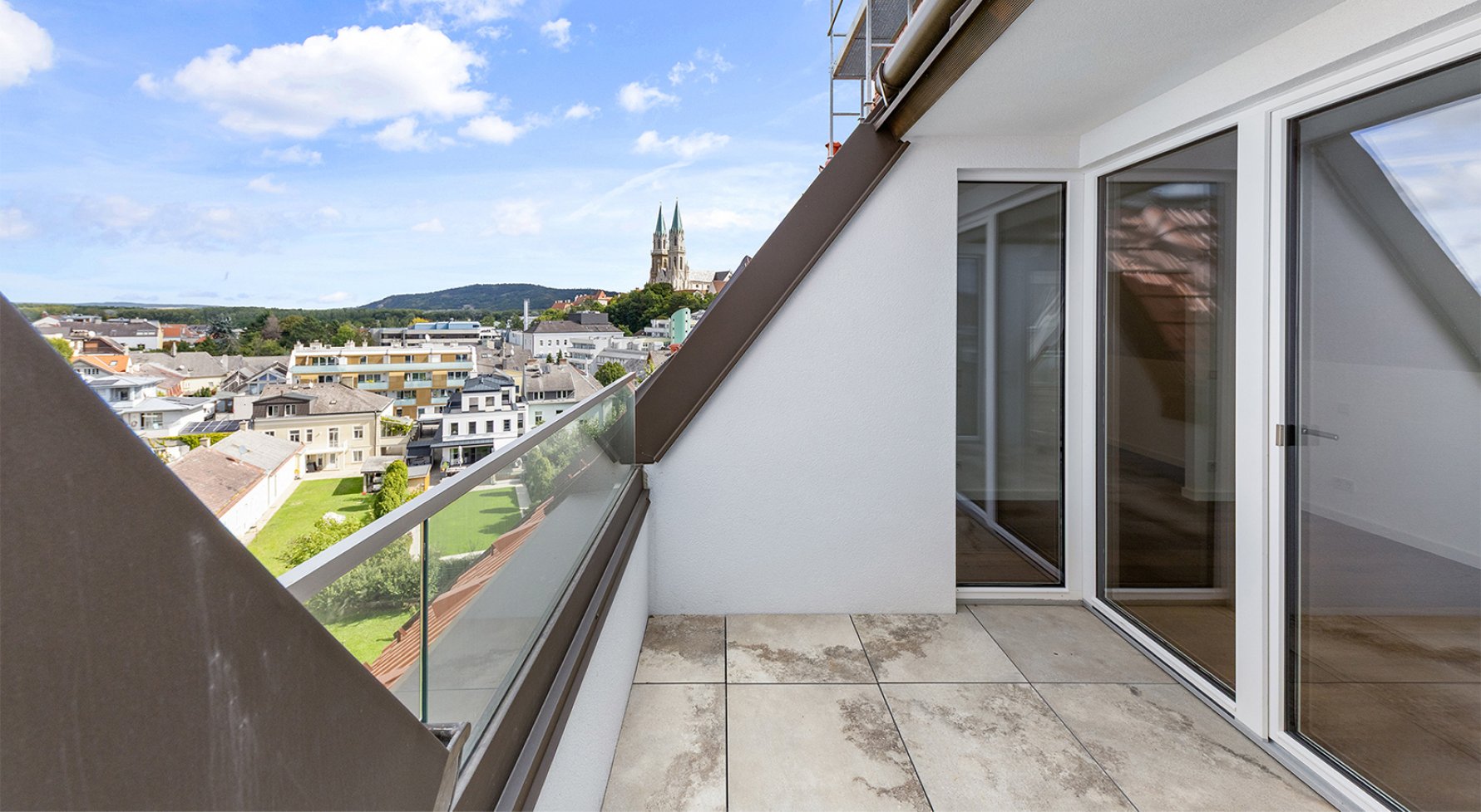 Immobilie in 3400 Niederösterreich - Klosterneuburg: Penthouse-Feeling in historischem Jugendstilambiente im Herzen von Klosterneuburg - bild 1