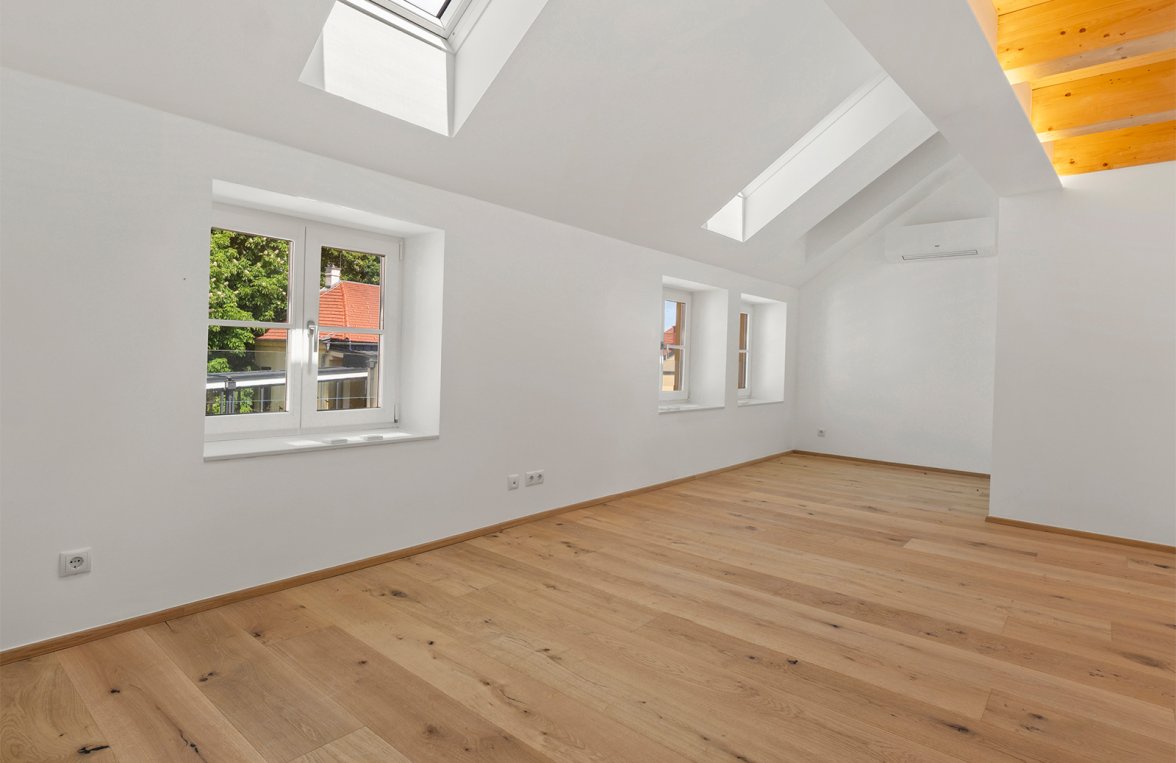 Immobilie in 2500 Niederösterreich - Baden bei Wien: Wahrhaft kaiserlich! Exklusives Penthouse-Design vereint mit historischem Charme - bild 3