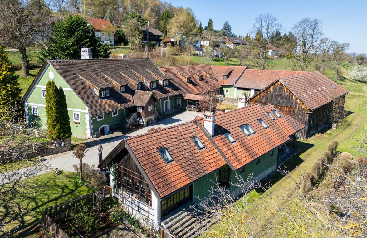 Immobilie in 3052 Wienerwald: Landjuwel im Wienerwald: Anwesen auf 37,5 Hektar mit Pool und Naturteich - bild 1