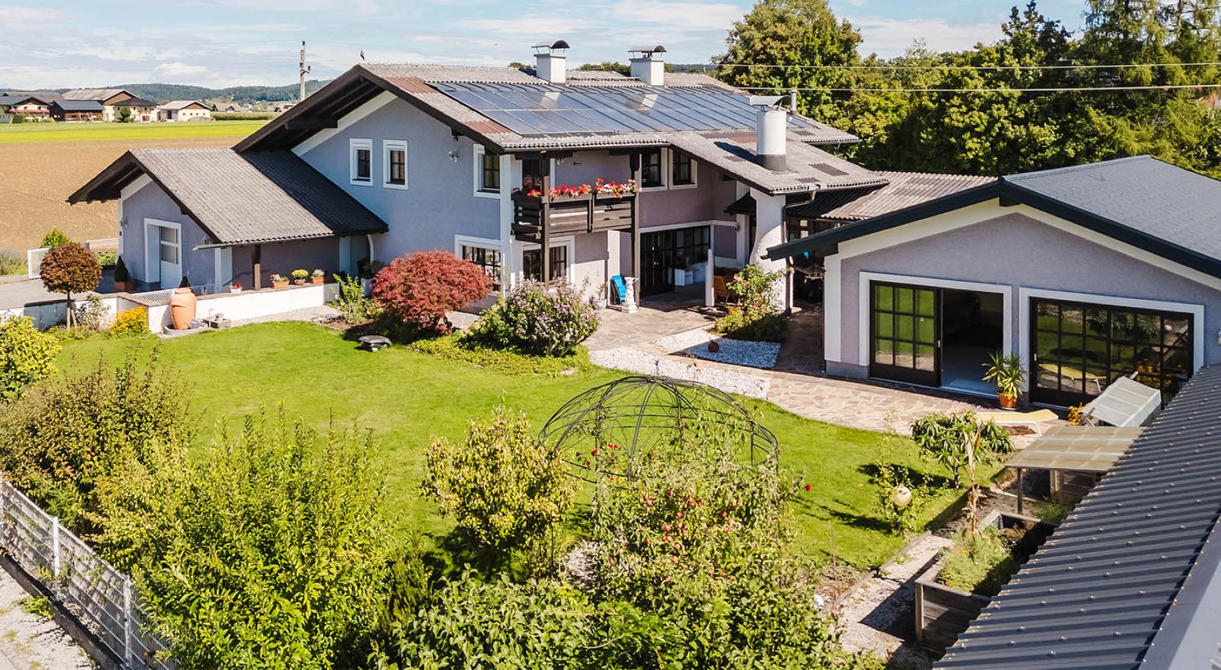 Immobilie in 5230 Innviertel - Mattighofen: Raumwunder! Familienhaus mit Wellnessbereich und Platz für Ihre Visionen - bild 1