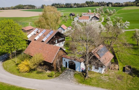 Immobilie in 4941 Oberösterreich - Ried im Innkreis: Kleinod im Grünen!  Historischer Bauernhof mit Seele nahe Ried im Innkreis