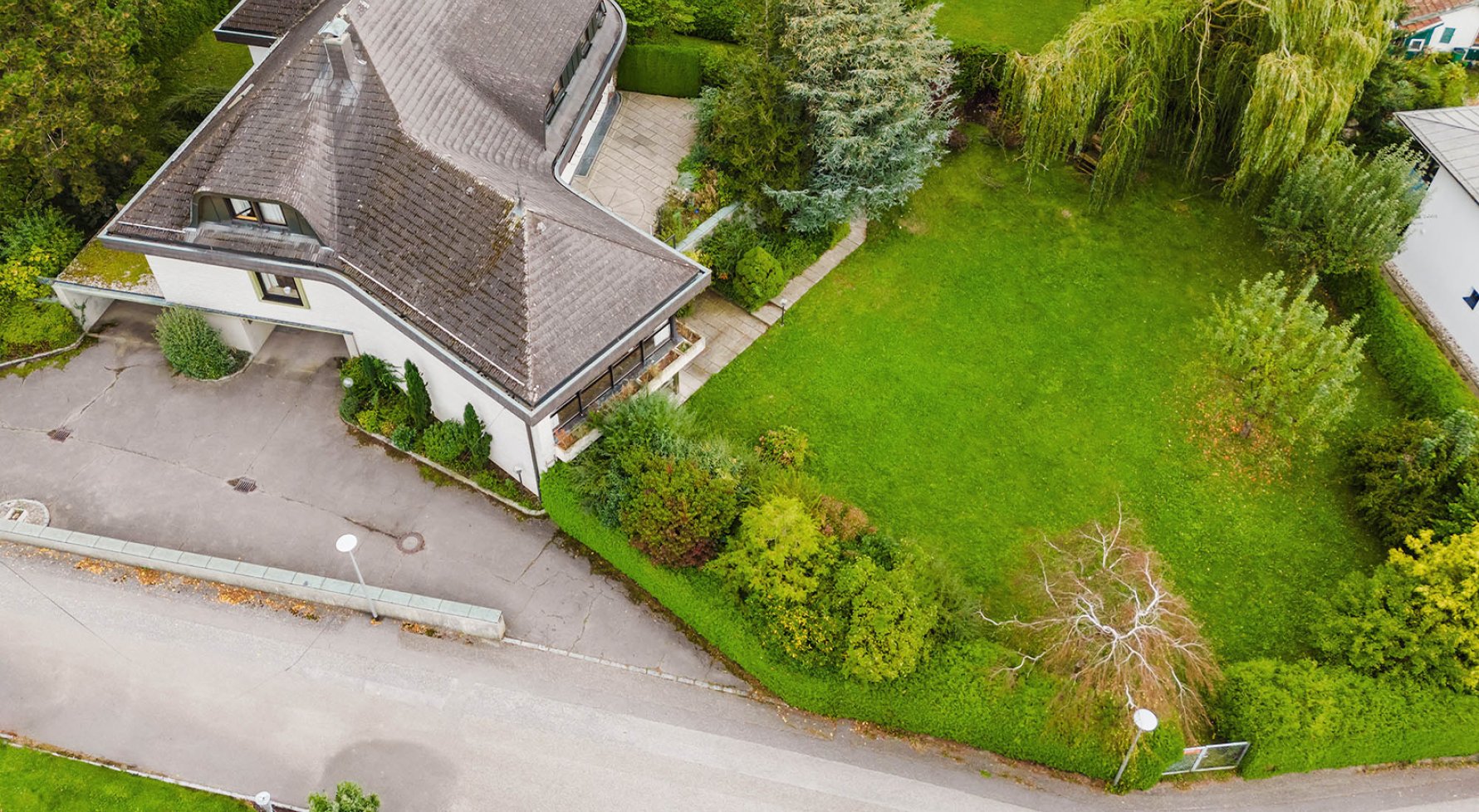 Immobilie in 4911 Stadtrand Ried im Innkreis - Tumeltsham: GEDIEGENE GROSSZÜGIGKEIT! Unternehmervilla mit Weitblick in Tumeltsham - bild 1